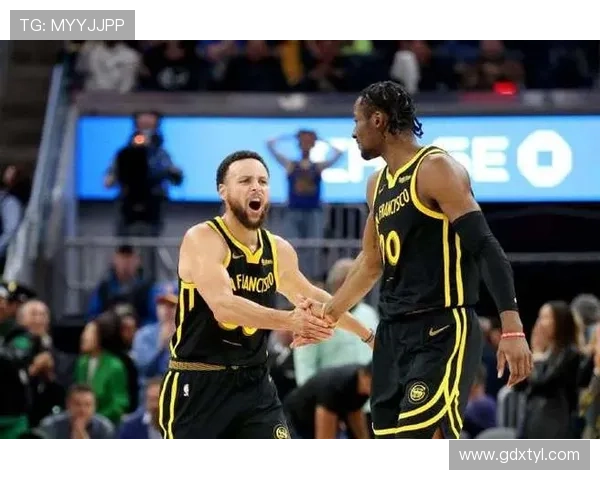 库明加续约小库里加盟勇士NBA最老首发组合正式诞生